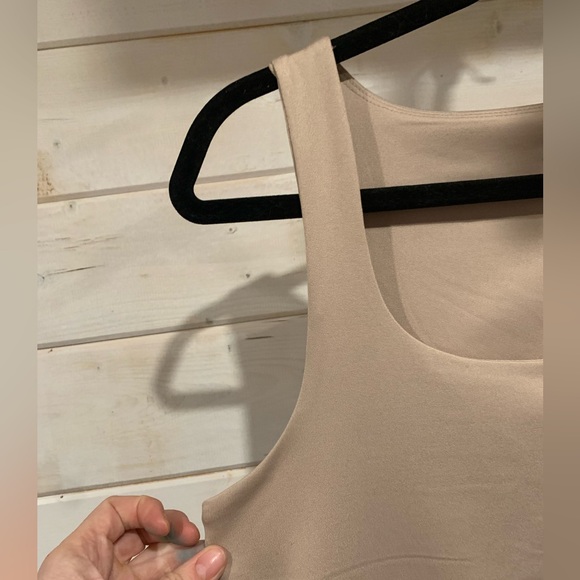 Reitmans | R Essentials Nude Coloured Tank - Picture 2 of 5